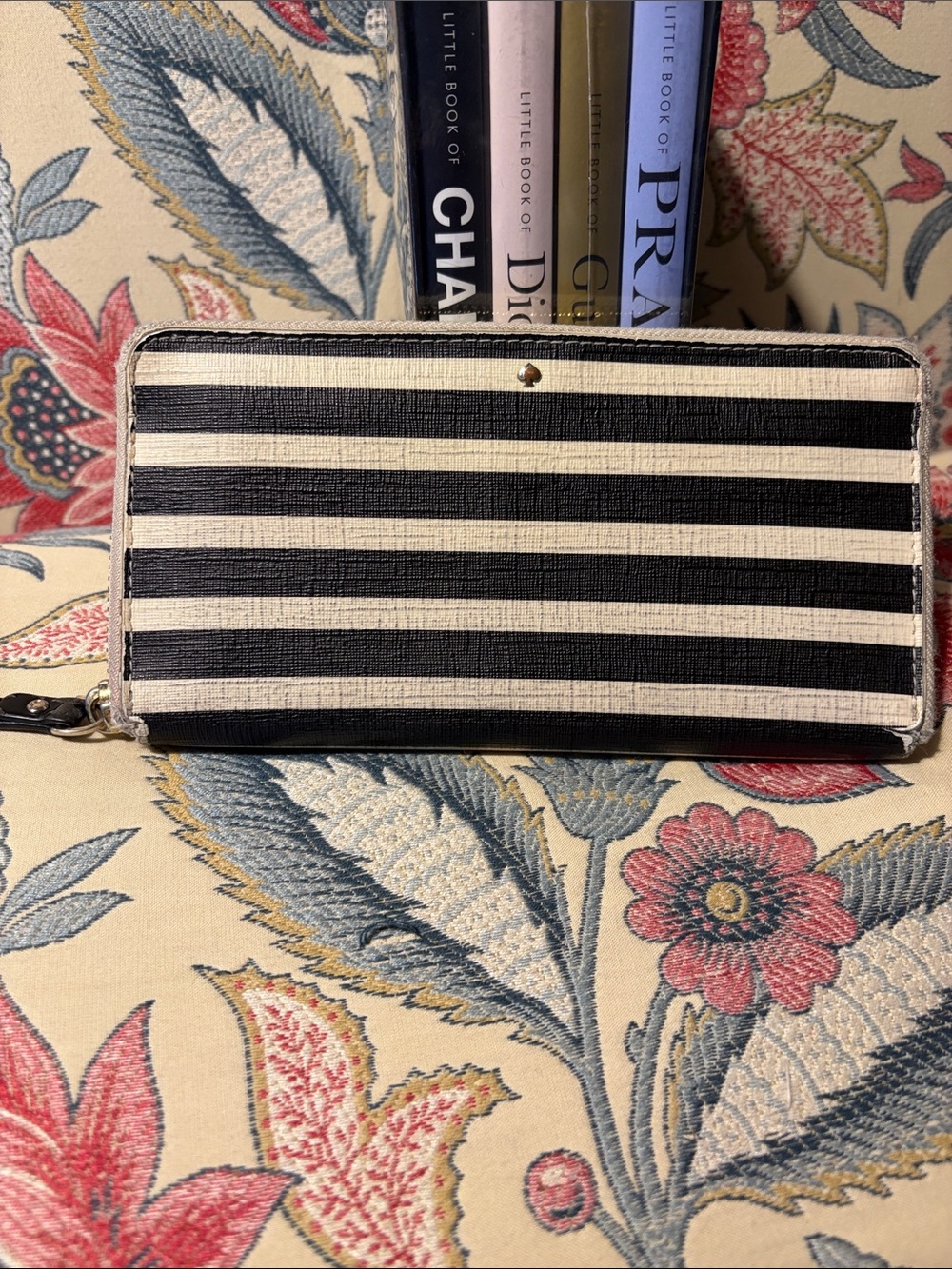 Kate Spade Fairmount Stacy Storybook Lining Stripe Zip Wallet. Vintage